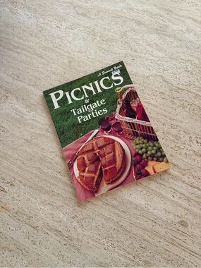Vintage Sunset Picnics & Tailgate Parties Cookbook